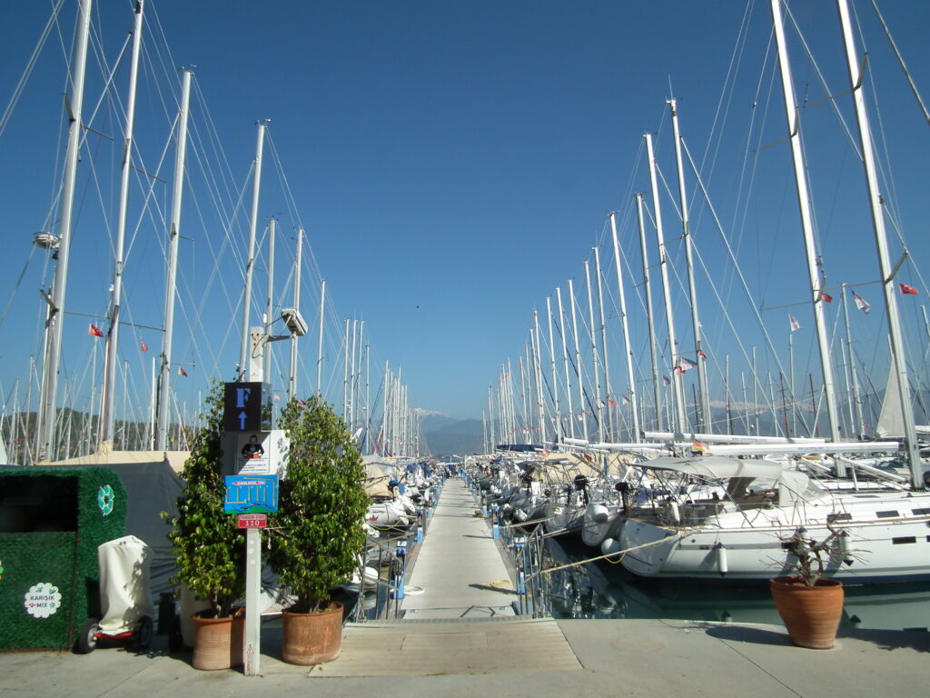 Ece Marina Fethiye, pontont F